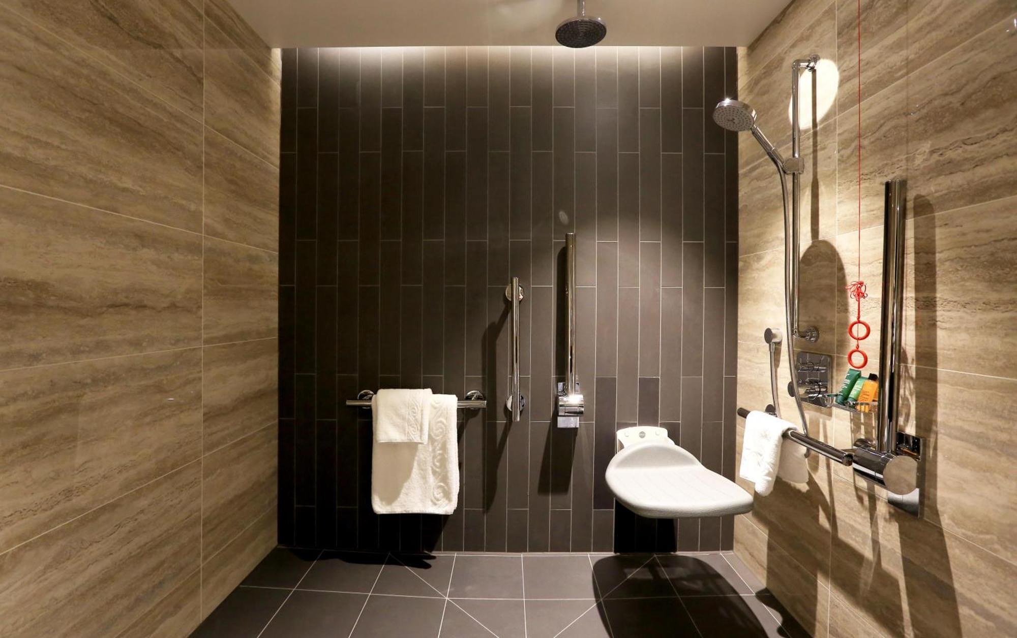 Deluxe King Room Wheelchair Accessible